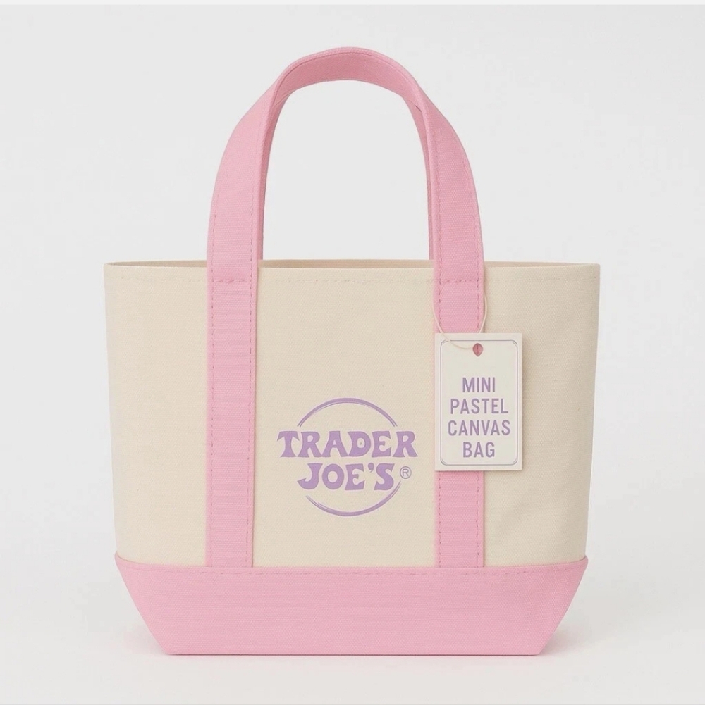 ☀️ NWT ☀️ Trader Joe's Pink and Cream Canvas Bag ☀️